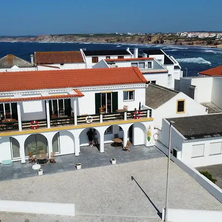 Pura Vida Baleal 住宿加早餐酒店