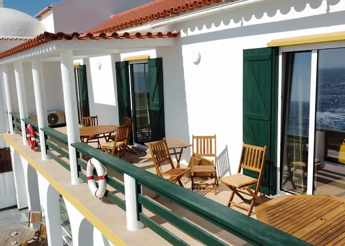 Pura Vida לינה וארוחת בוקר